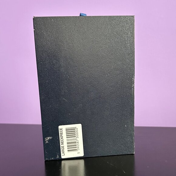 Irish Handcrafted Floral Necklace NIB - Picture 6 of 6